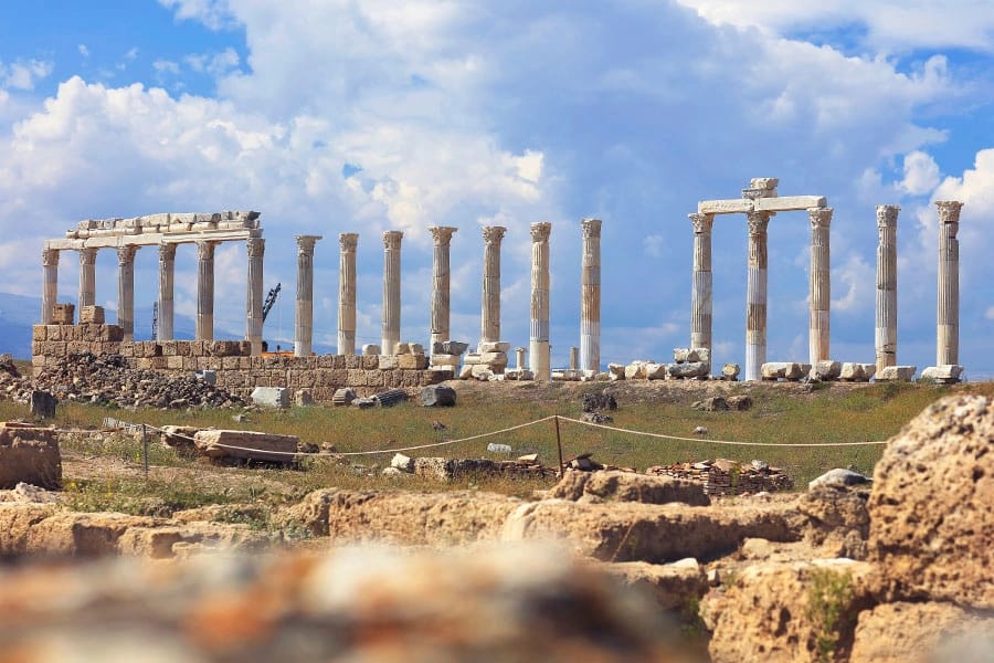 A História das sete Igrejas do Apocalipse A História das sete Igrejas do Apocalipse